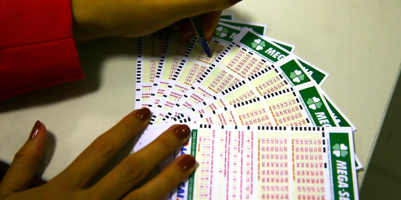 Mega-Sena acumula novamente e prêmio principal vai para R$ 62 milhões