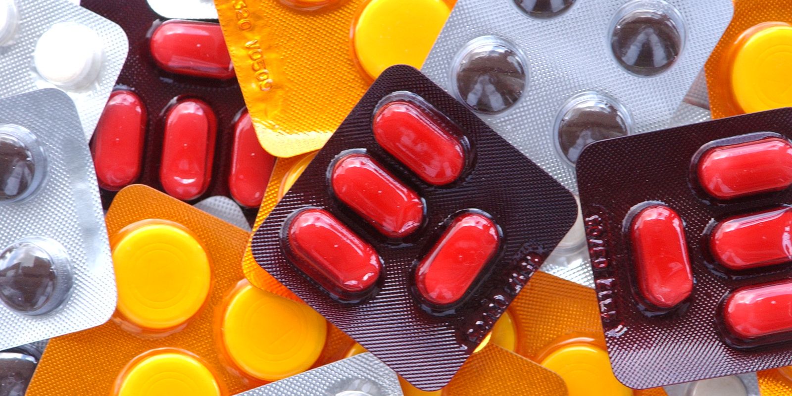 Anvisa proíbe venda de remédios da Needs e da Bwell