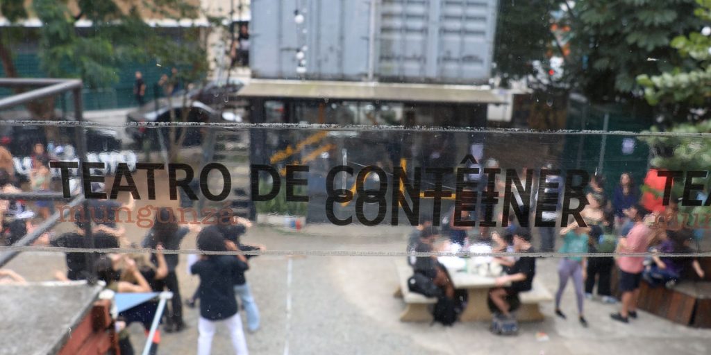 prefeitura-de-sao-paulo-retoma-espaco-ocupado-pelo-teatro-de-conteiner