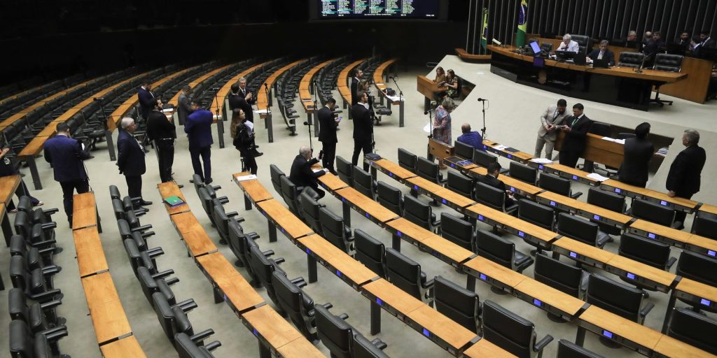 edital-para-policial-legislativo-da-camara-sai-em-janeiro,-diz-motta