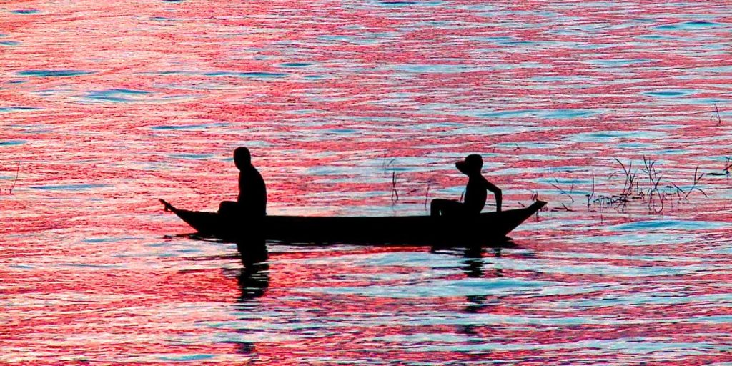 apos-mobilizacao-indigena,-governo-suspende-dragagem-do-rio-tapajos