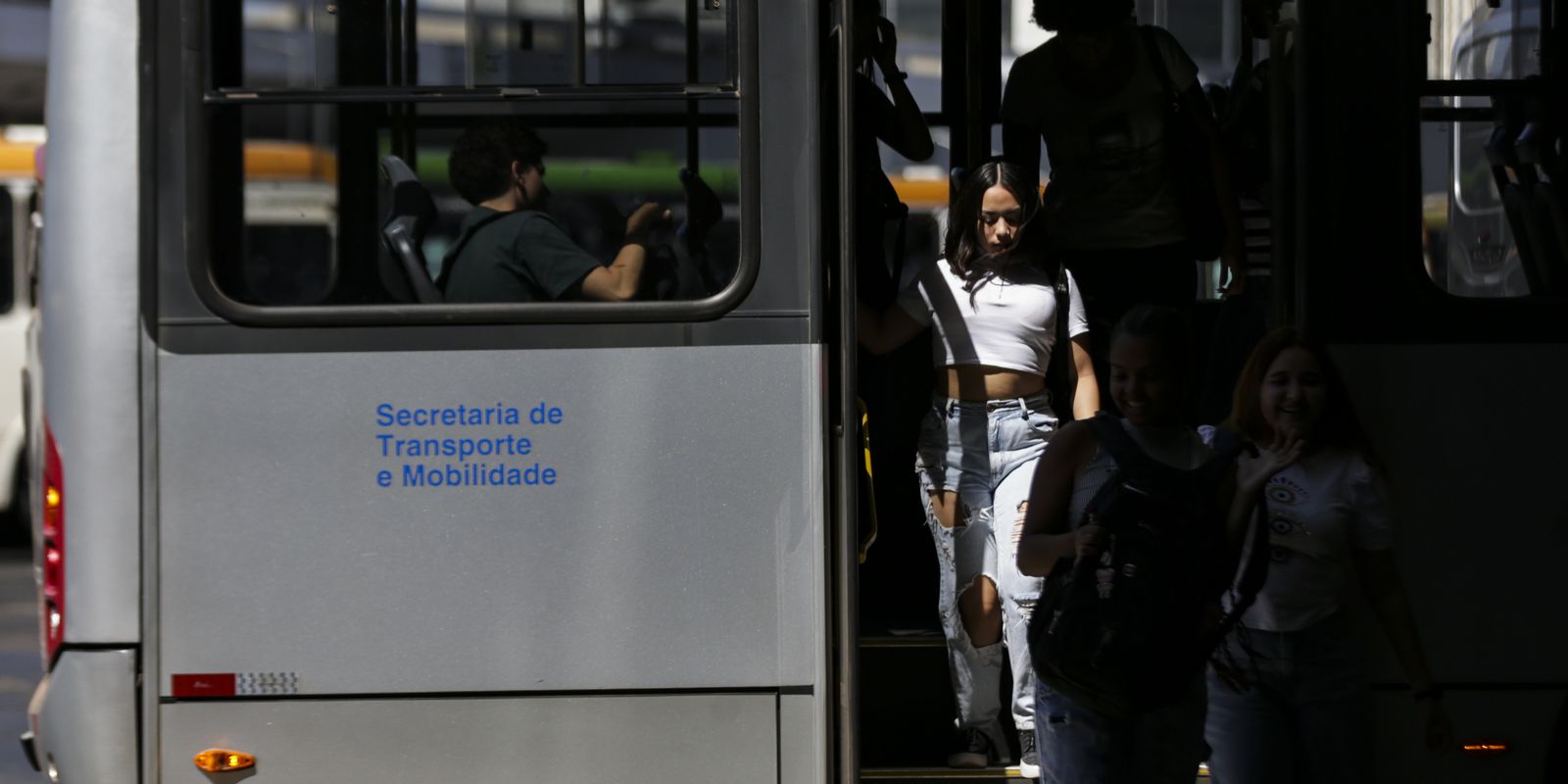 Ônibus urbanos do Rio terão orientações de combate ao assédio